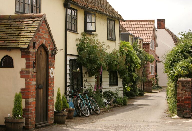 great oakley queen street 1 768x524